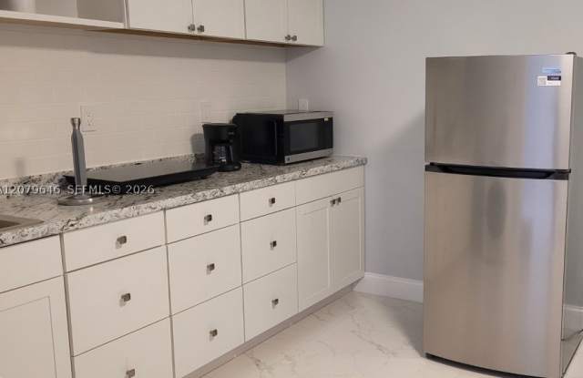 10901 NW 6th Ct Gallery 2