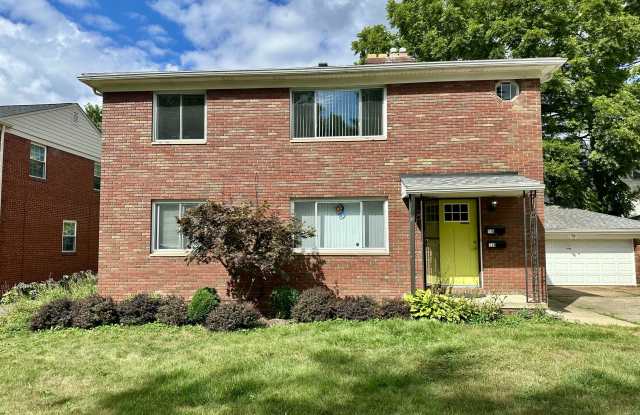 114-116 Greencrest Terrace - 116 Up photos photos