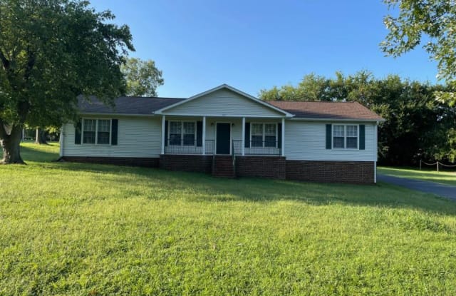 517 Woods Drive A - 517 Woods Drive, Columbia, TN 38401 517 Woods Drive A - 517 Woods Drive, Columbia, TN 38401