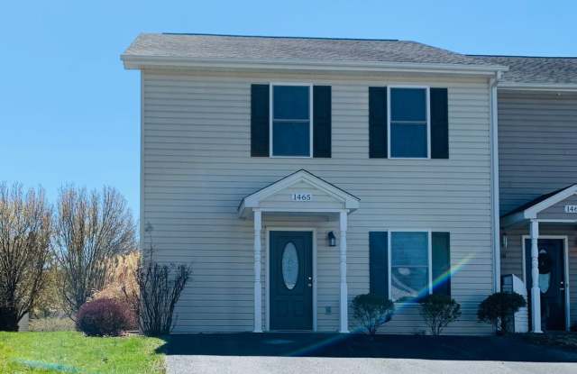 4 Bedroom, 2.5 Bath House photos photos