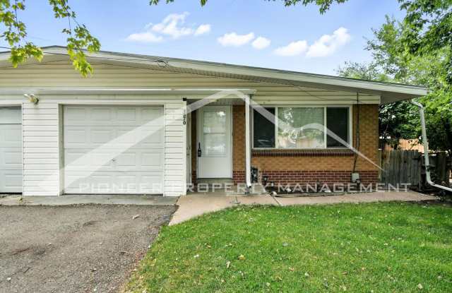 Charming Duplex with Washer/Dryer and Fenced Yard photos photos