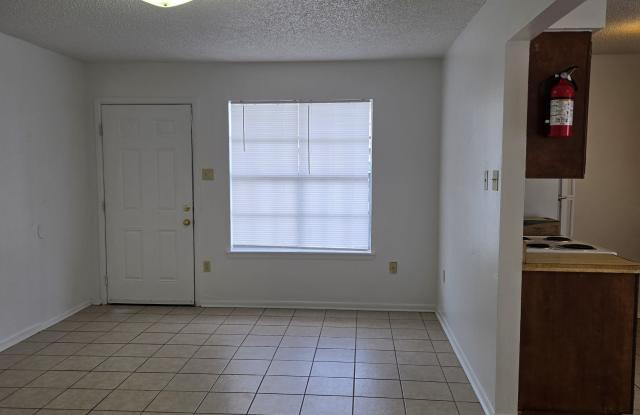 100 Melrose Dr # 1 Gallery 3