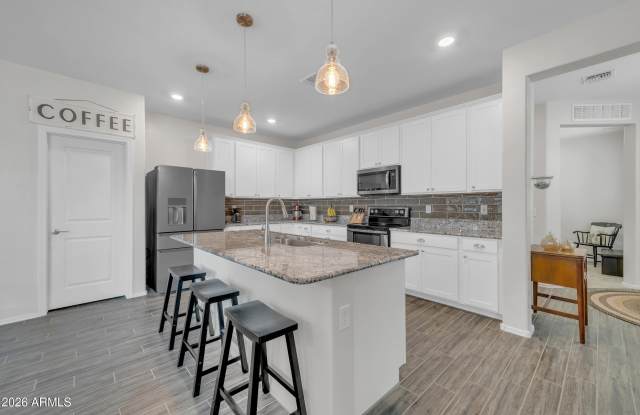 25779 W HAZEL Drive Gallery 4