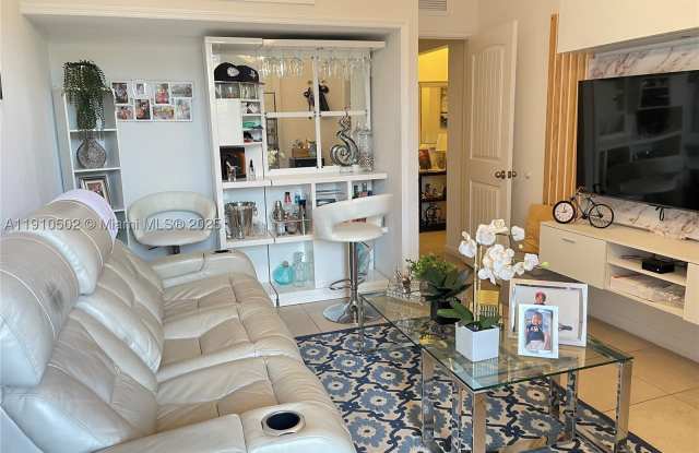 27563 SW 139th Psge Gallery 3