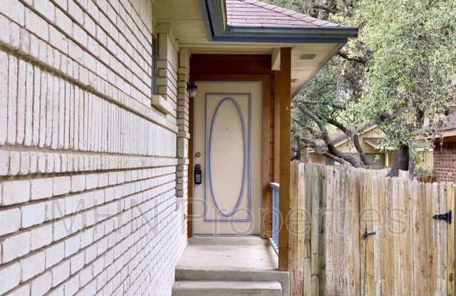 9519 Cloverdale Gallery 4