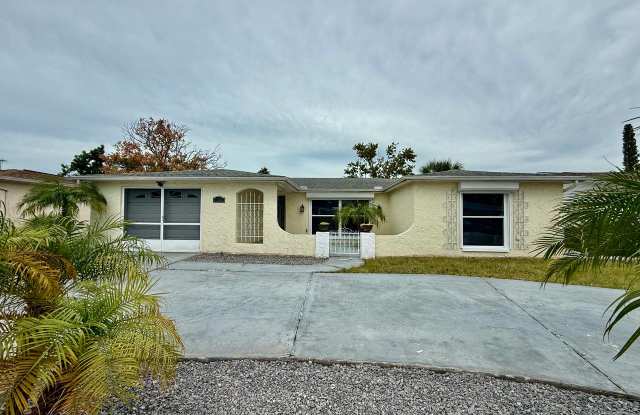 7131 Potomac Dr photos photos