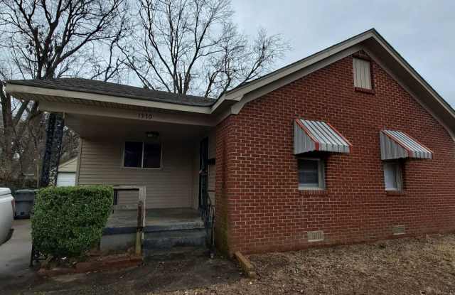 Welcome home to 1370 Isabelle, Memphis TN. photos photos