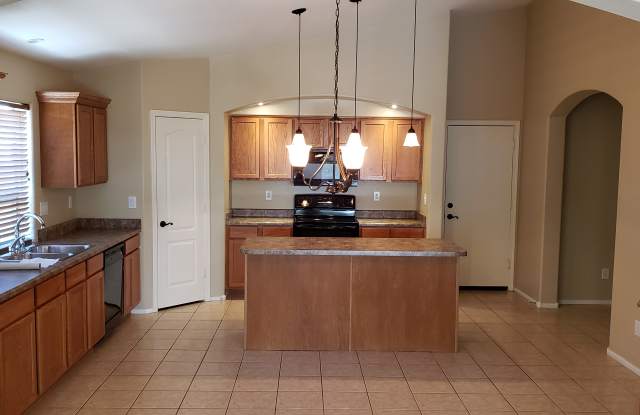 13599 N 175th Dr Gallery 4