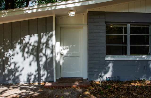 1386 Clematis Lane Gallery 2
