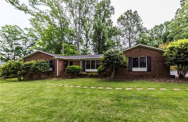 162 Vernon Drive - 162 Vernon Drive, Davidson, NC 28036