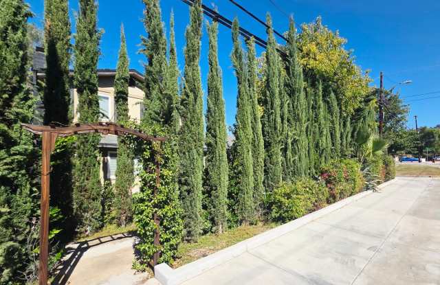 $5,500 - Beautiful 3BR/2BA Home on ⅓ Acre with Pool  Solar in Lakeside! - 13512 Julian Avenue, Lakeside, CA 92040