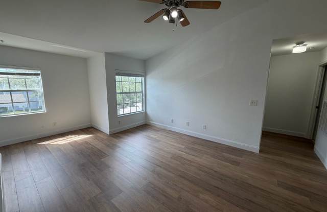 ANNUAL RENTAL - VANDERBILT PLACE-CAMDEN COVE 2 BED / 2 BATH Gallery 3
