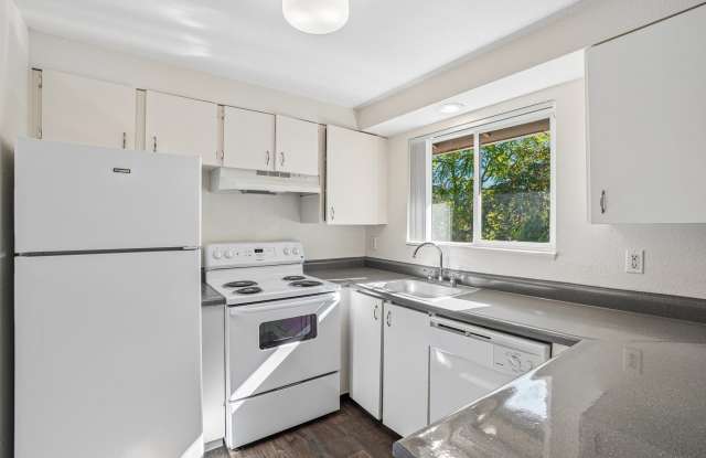 Fox Pointe - Affordable Housing Gallery 1