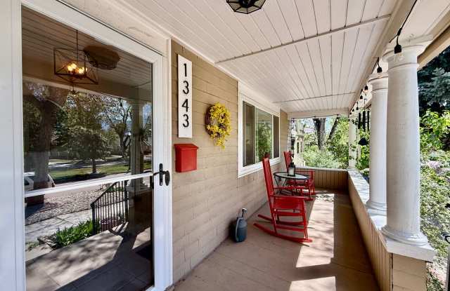 Distinguished 4bed, 2 bath Bungalow in the Old North End photos photos