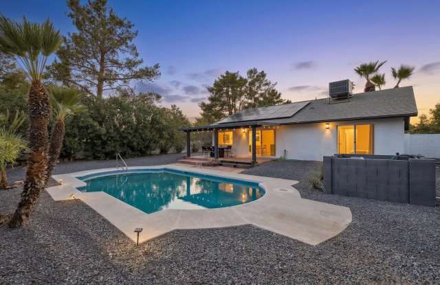85254!!!  Horizon High School!!!  POOL!!!  Ready NOW!!!  2 car garage, 10k square ft lot, Remodeled, All Appliances!!!  The list goes on and on with this one!!! photos photos