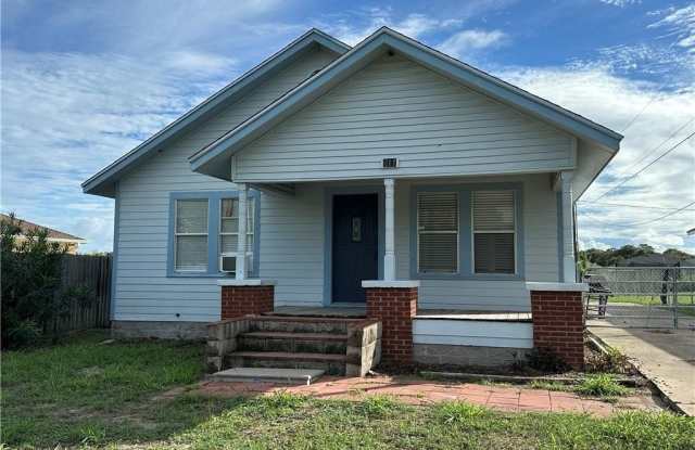 511 W Highland Avenue photos photos