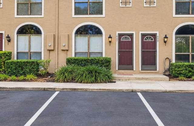 Freshly Updated 2-Bedroom Townhome in Winter Springs – Community Pools & Great Amenities! Gallery 3
