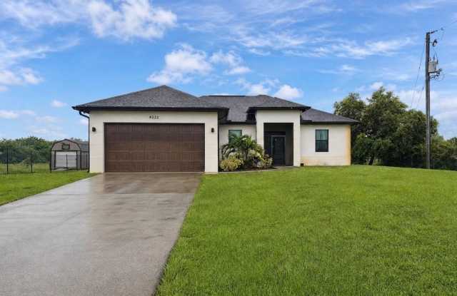 Modern 3-Bedroom Rental on 1.59 Acres in Golden Gate Estates photos photos