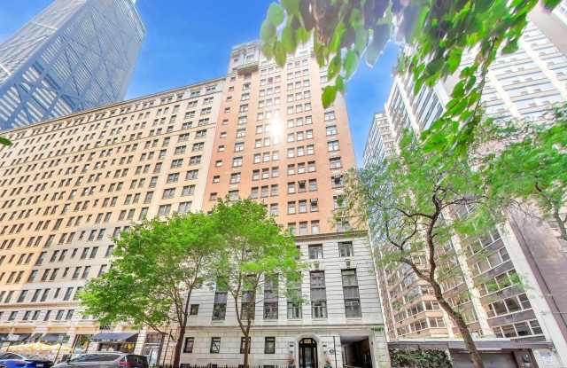 222 E Chestnut Street Gallery 1