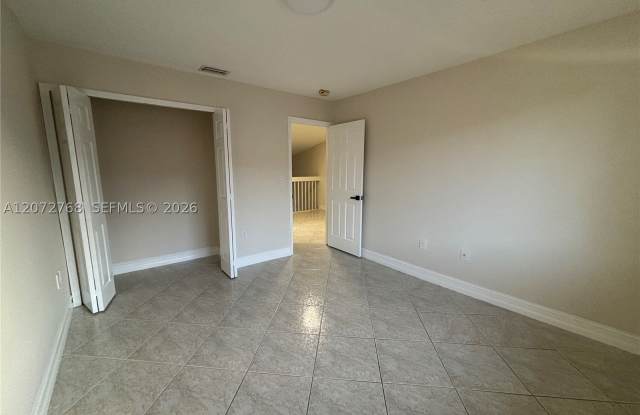 10151 SW 154th Cir Ct Gallery 2