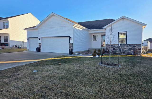 2511 NW 44th St photos photos