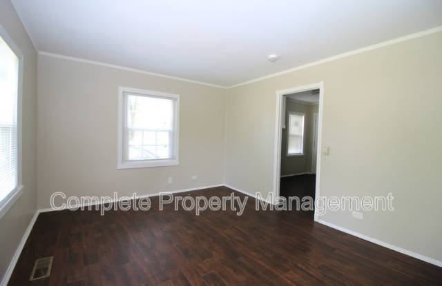449 7th Street West - 1 Gallery 2