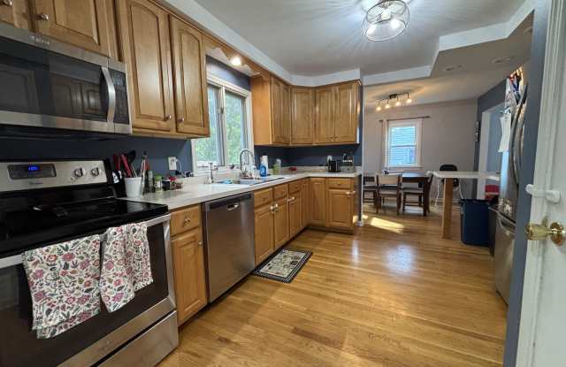 665 Tarrington Rd - Main Gallery 1