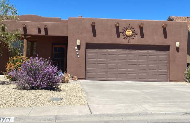 Beautiful 3 Bed in Del West - SOLAR! Gallery 1