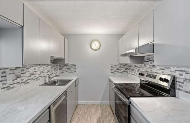 100 High St photos photos 100 High St photos photos