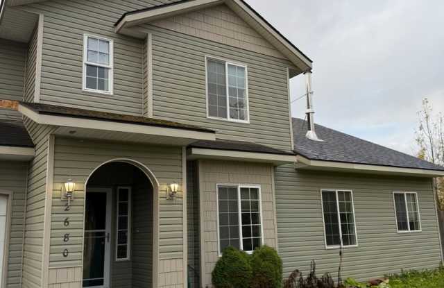 Large 4 bedroom home Gallery 1