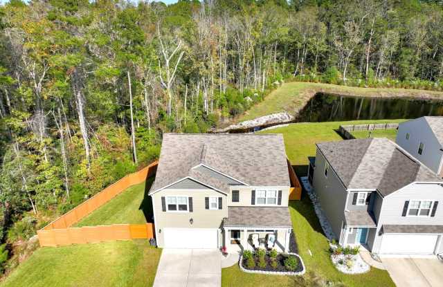 Beautiful 5 Bedroom Home Located on large private lot photos photos