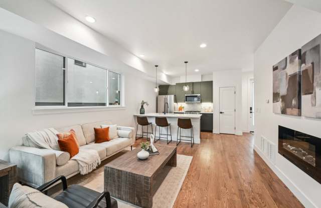 Modern 3BD, 3.5BA Sloan’s Lake Home with Rooftop Deck and 1-Car Garage Gallery 4