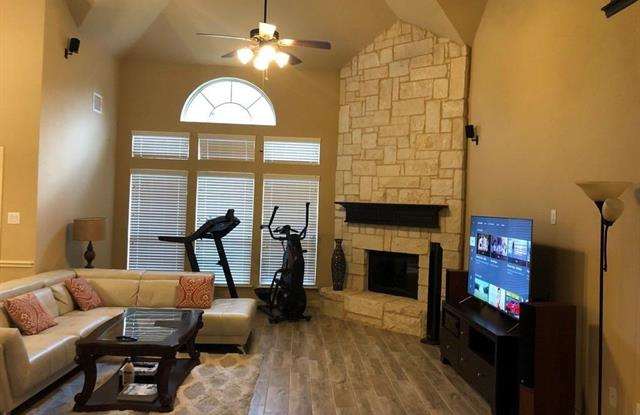 4521 Hummingbird Lane Gallery 3