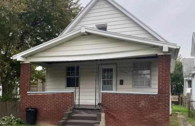 2 Bedroom 1 Bath Home Located in North Toledo photos photos