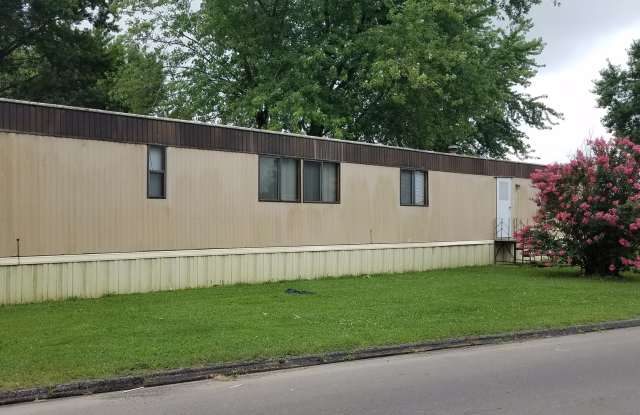 Nice 2 bedroom 2 bath mobile home with a carport - 602 Douglas Street, Frontenac, KS 66763