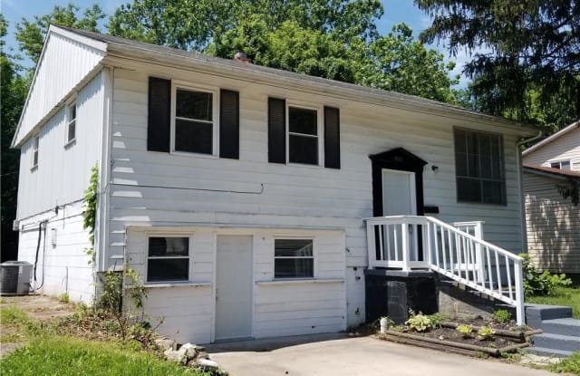 3882 Esquire Place - 3882 Esquire Place, Indianapolis, IN 46226