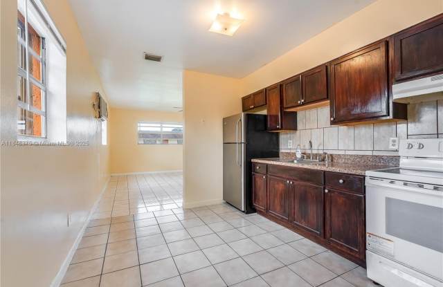 5926 SW 27th St photos photos