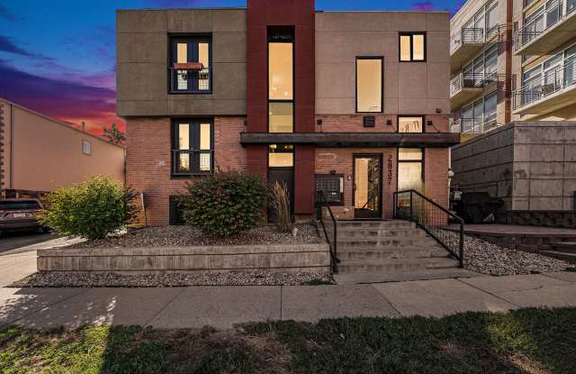 2bed/1.5 bath Stylish Condo in LoHi photos photos