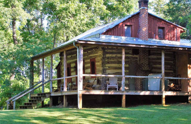 Stonecutters is a beautiful 1BR, 1 Ba cabin located 4 miles from downtown photos photos