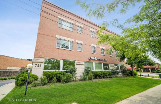755 Milwaukee Avenue - 755 Milwaukee Avenue, Glenview, IL 60025
