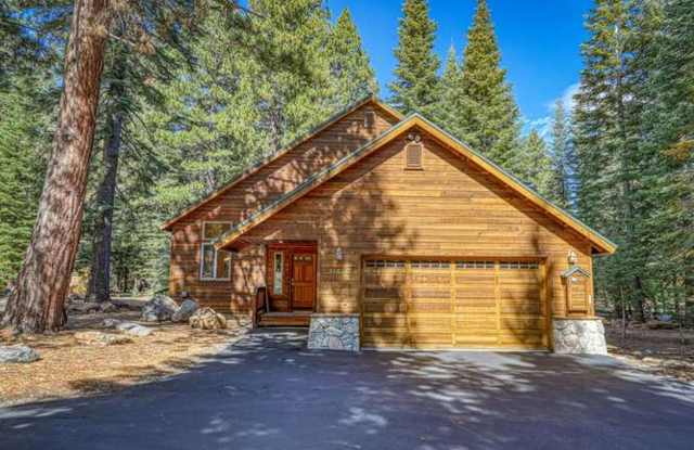 Mountain Elevated Retreat | Truckee, CA Gallery 1