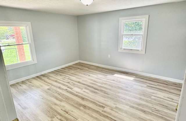 Charming 1BR House in Elizabethtown Gallery 4