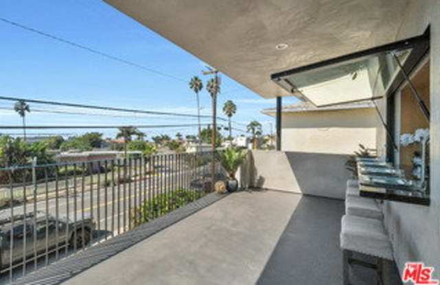 1536 Prospect Avenue Gallery 2