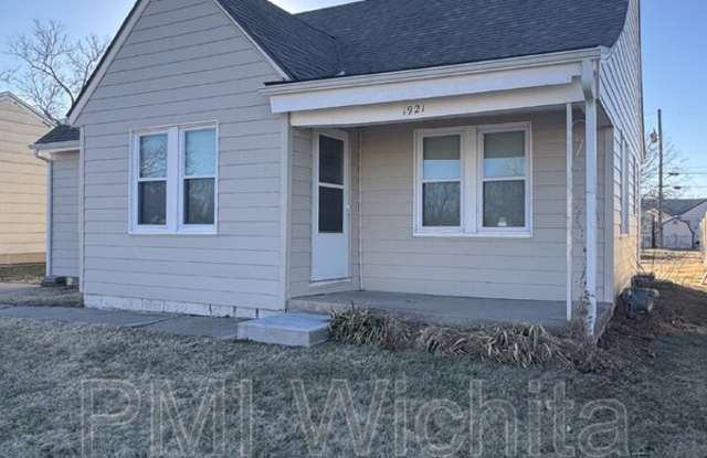 1921 South Everett Street photos photos