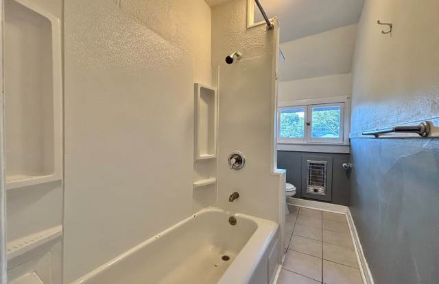 1122 West Augusta Avenue - 2 Gallery 4