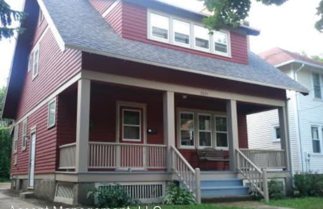 2021 University Ave - 2021 University Avenue, Madison, WI 53726