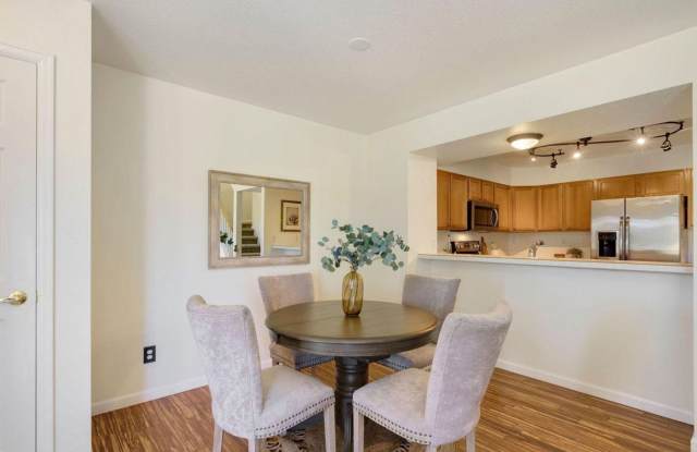 Cozy 2 Bedroom, 3 Bath Townhome located in Fort Collins! Gallery 4
