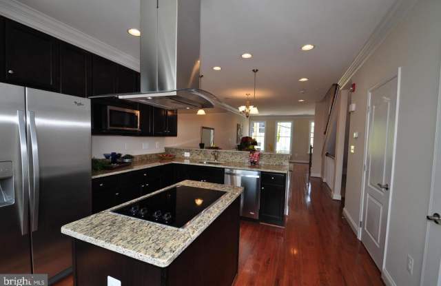 1448 SUMWALT Court Gallery 2