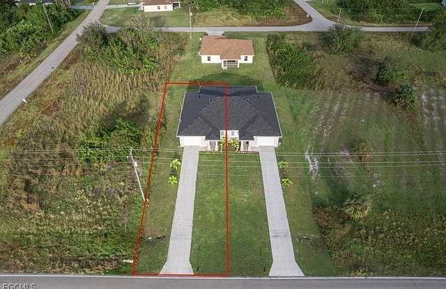 115 Milwaukee Boulevard - 115 Milwaukee Boulevard, Lehigh Acres, FL 33974