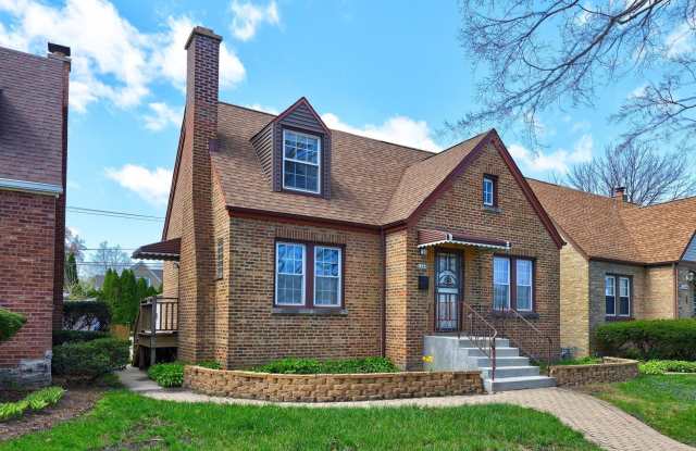 1644 N 73rd Court Gallery 2